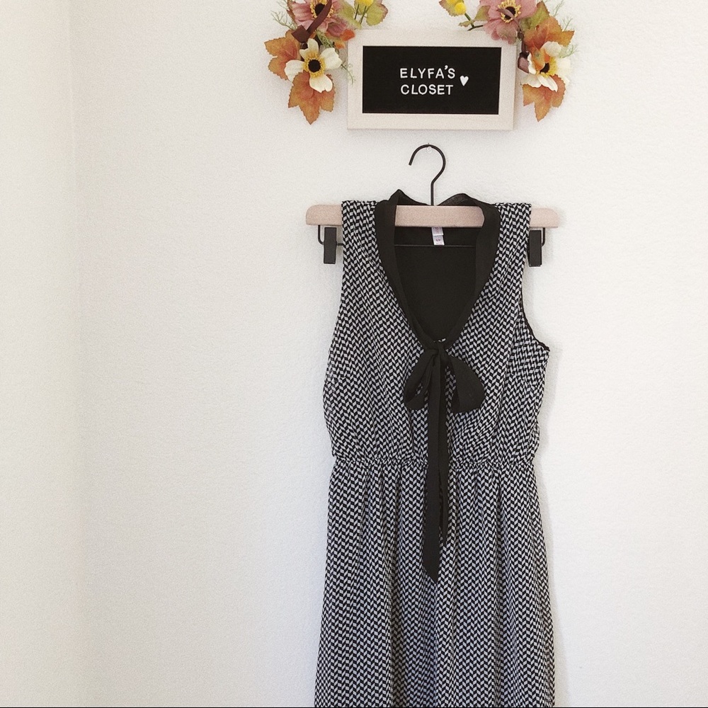 Sleeveless Patterned Bow Tie Dress